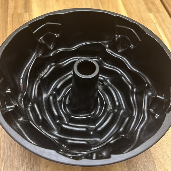 NORDIC WARE ⭐️ cake pan - Picture 5 of 5